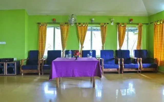Munnar Crown