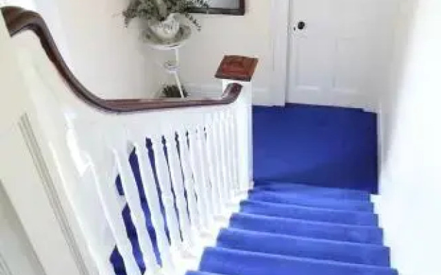 Oakhurst House B&B
