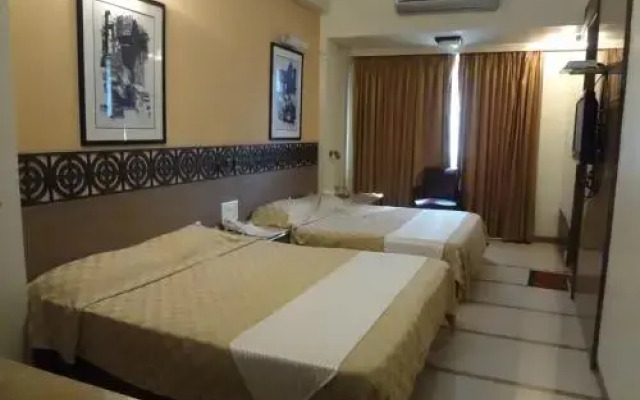 Hotel Samrat