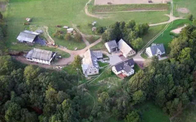Selský dvůr 1