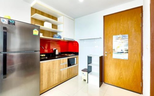 To Diamond Suites Condo by RT