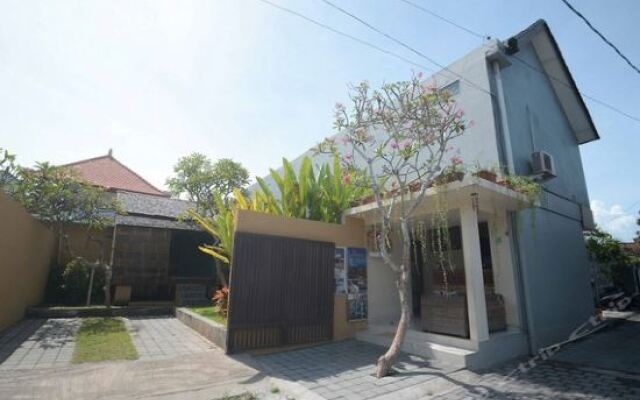 艾里巴厘岛萨努尔库塔永远丹帕沙酒店(Airy Sanur Kutat Lestari Denpasar Bali)
