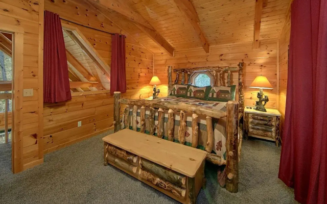 Boulder Bear Lodge 355 - Three Bedroom Cabin