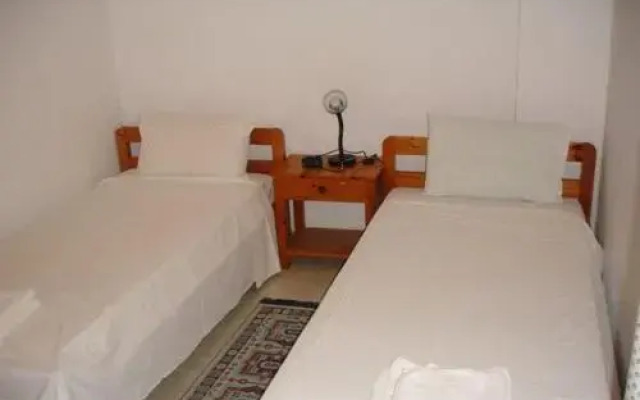 Villa Maria Apts