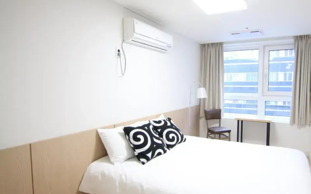 Oriental Modern Apartment 4