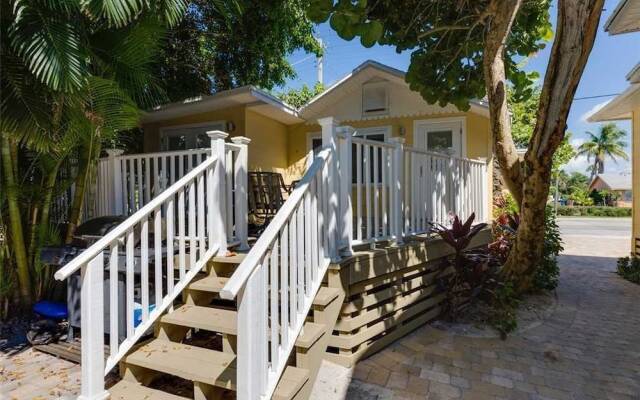 Tropical Bliss - One Bedroom Home