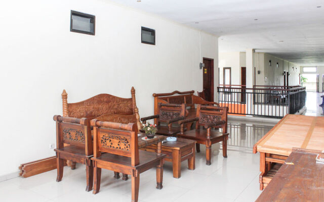 艾里巴厘岛丹帕沙塞拉坦新路伍拉赖 615 号酒店(Airy Denpasar Selatan Bypass Ngurah Rai 615 Bali)