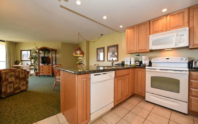 Kaanapali Shores 819 by RedAwning