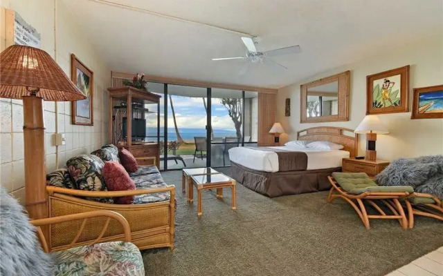 Valley Isle 107 by RedAwning