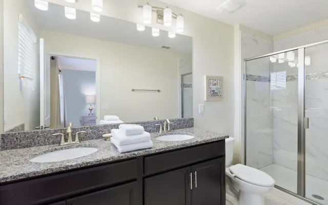 4784 Kings Castle Circle