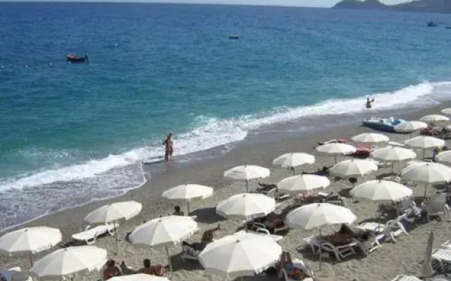 Marifra Beach