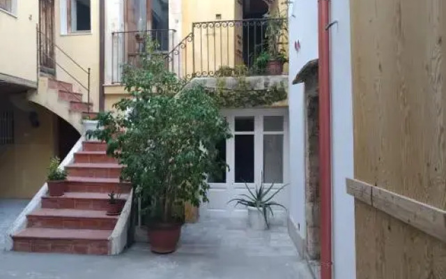 Casa by Duomo di Ortigia
