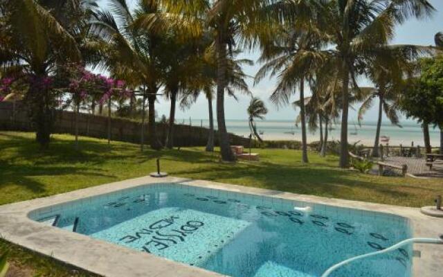 Baobab Beach Resort and Backpackers