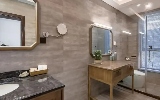Floral Hotel Taishan Plum Garden