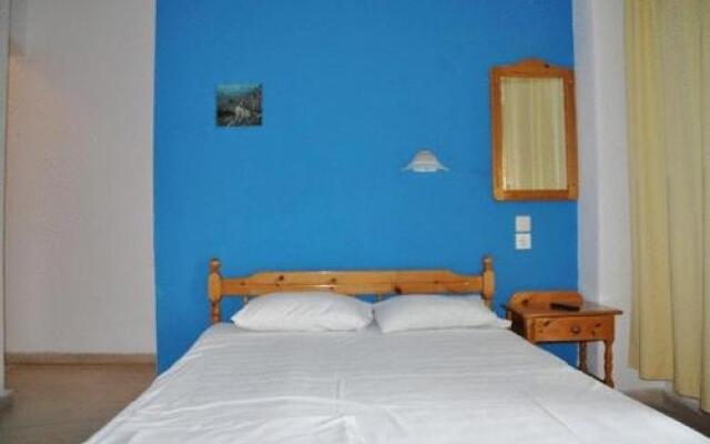 Apartments Giotis