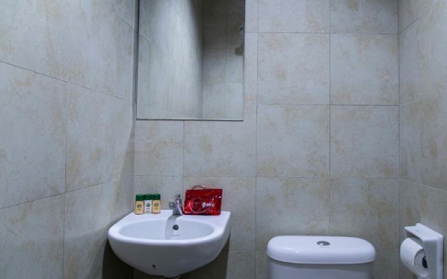 OYO 172 Spring Hotel