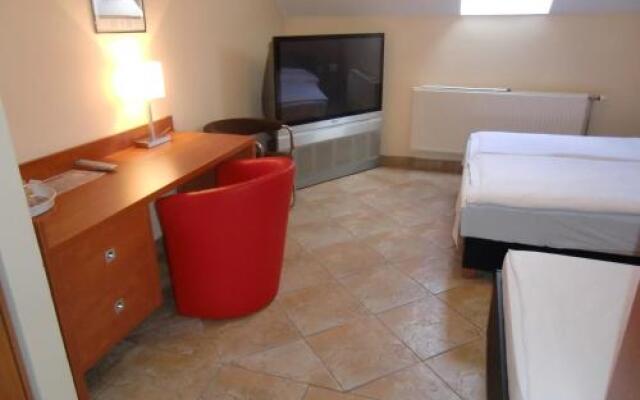 Club Hotel 502 Kalocsa