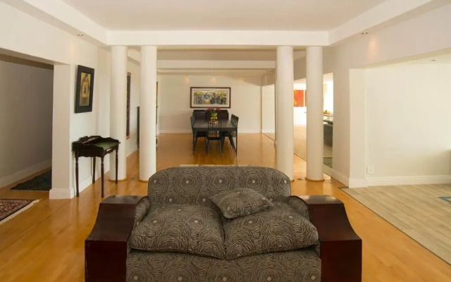 Geneva Drive Villa