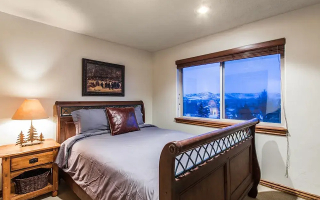 Bear Hollow Beauty - 4 Br Townhouse