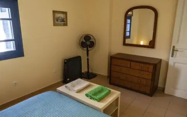 Theo's house in Chora!
