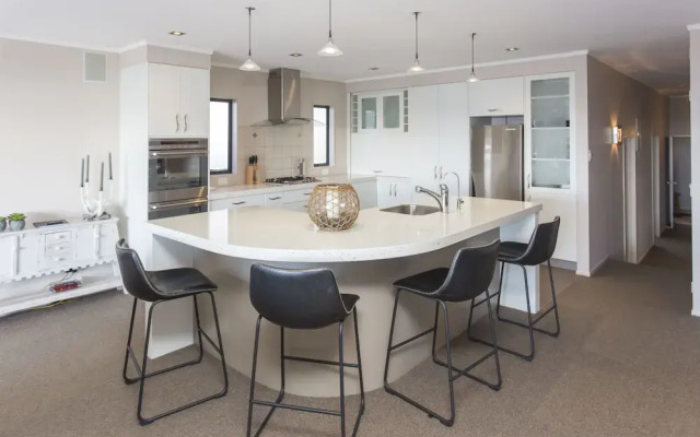 The Waterfront Escape