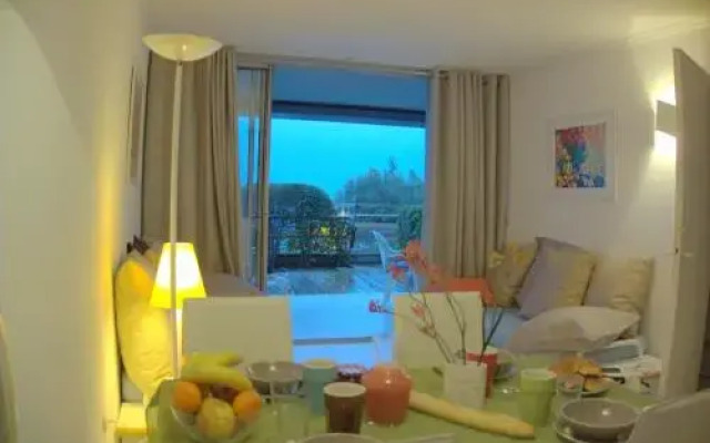 Overlooking Monte-Carlo (Trophée d'Auguste 2)