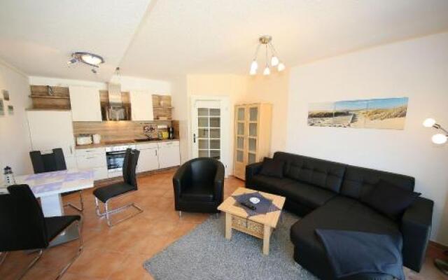 Ferienwohnung am Mönchgraben mit Balkon