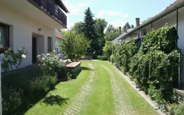Gyöngyvirág Vendégház