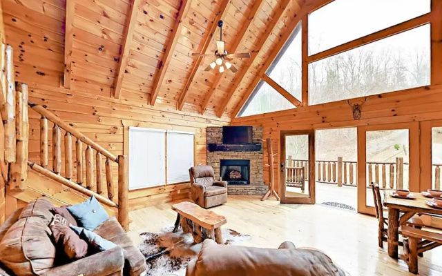Moonshine Mountain Lodge - 2 Br Cabin