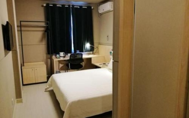 Jinjiang Inn Shanghai Baoshan Gongfu New Village Hulan Road Subway Station Branch – Guest Rooms – Shanghai