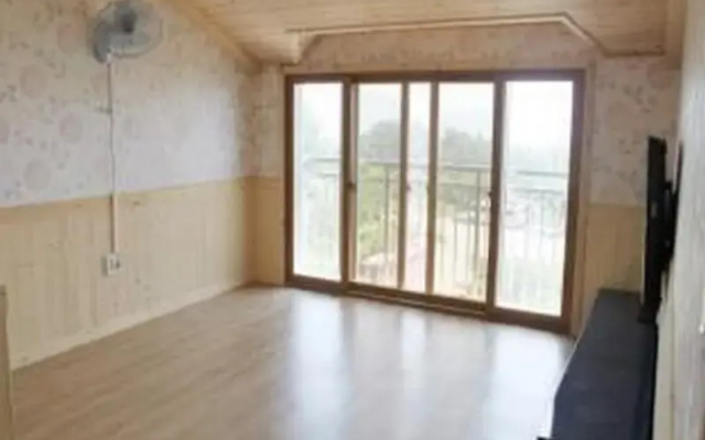 Hi & J Guesthouse - Hostel