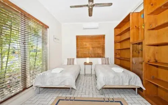 24 Cooran Court