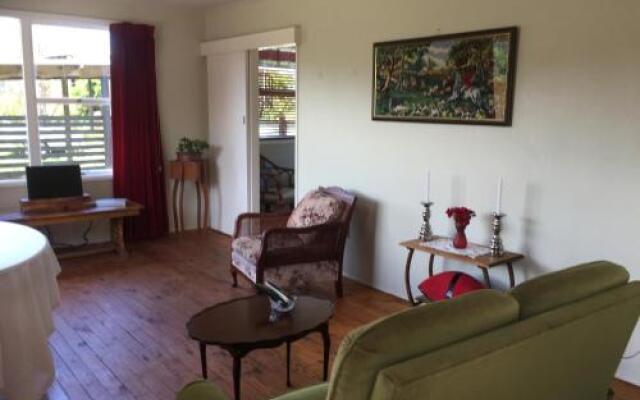 Romantic Rose Cottage