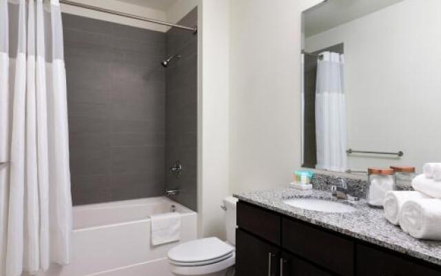 Stay Alfred on 2nd Street