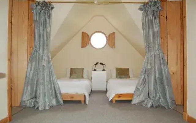 Lochend Chalets