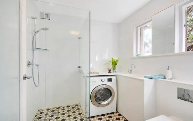 The Apartment Service CRES5