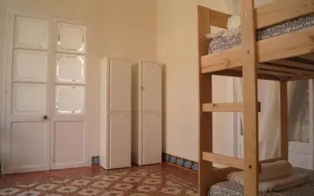 Hostel Pura Vida - Albergue Juvenil