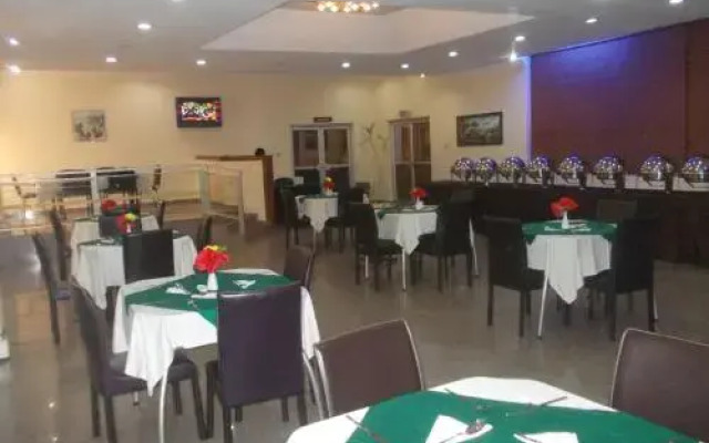Conference Hotel & Suites Ijebu