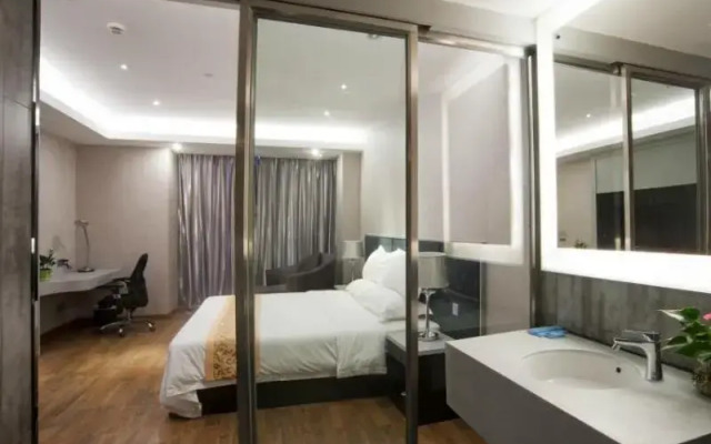 The Phoenix Fountain Hotel