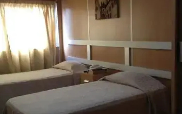 Aparthotel Plaza