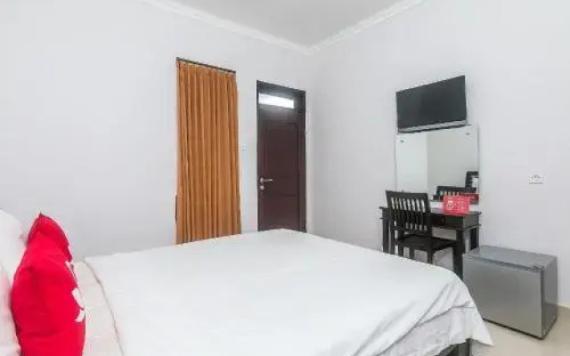 ZenRooms Seminyak Gang Rahayu