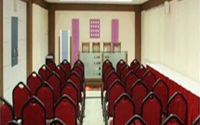Hotel Pearl Continental