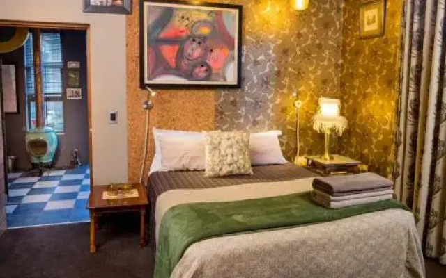Kalm Guest House