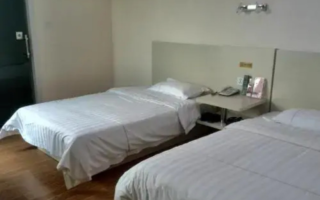 e Home Hotel Nanzhou Railway Staion