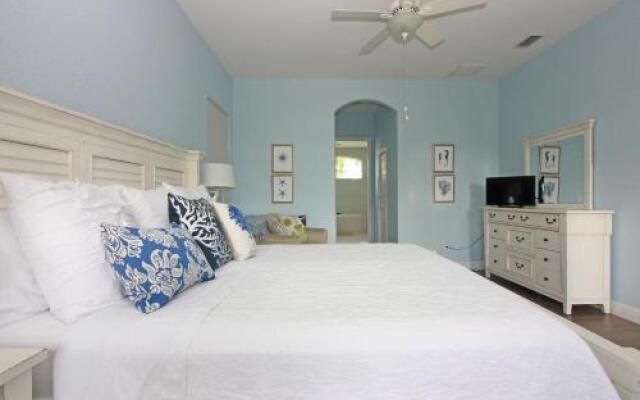 Waterfront Villa Id5218