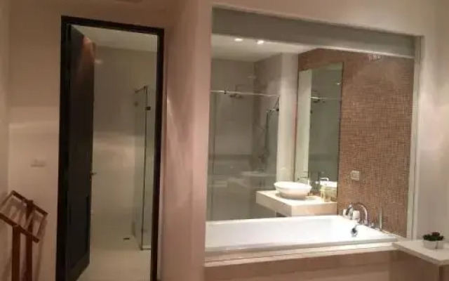 Seaview Condo at Phuphatara