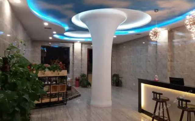 Xinhuazhou Hotel