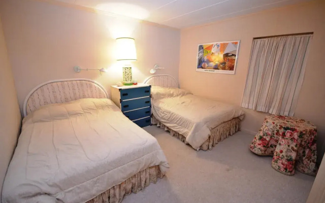 Covington Towers 22 2 Br condo by RedAwning