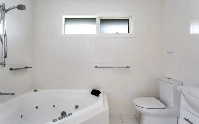 Bridgewater Bay Beach House