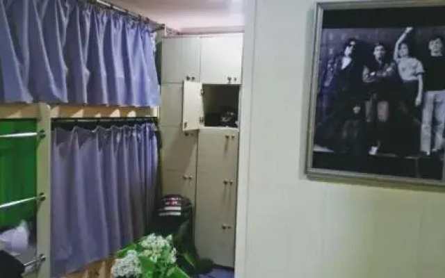 Duet Hostel